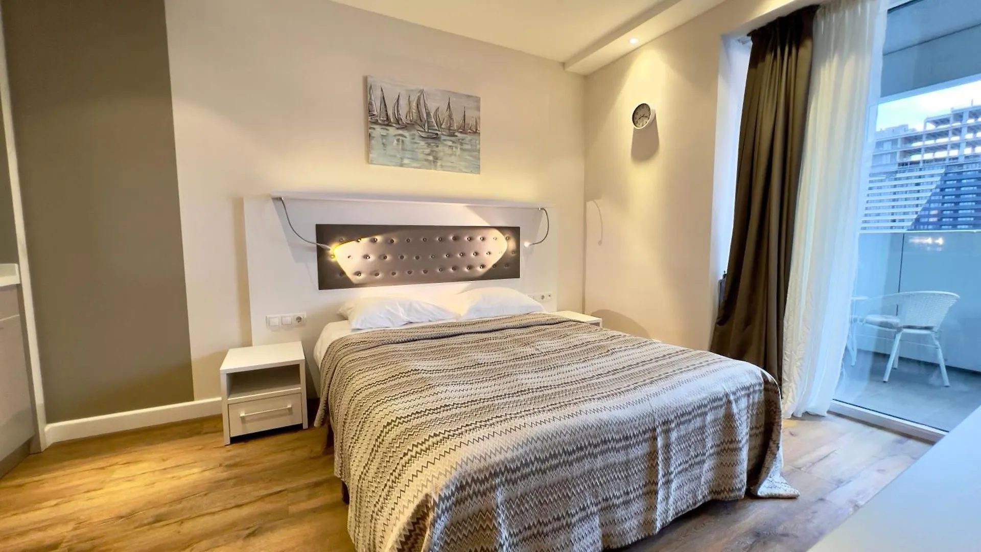 Apartment In Alliance Palace On The Justice Side Batumi 0*,  Georgien