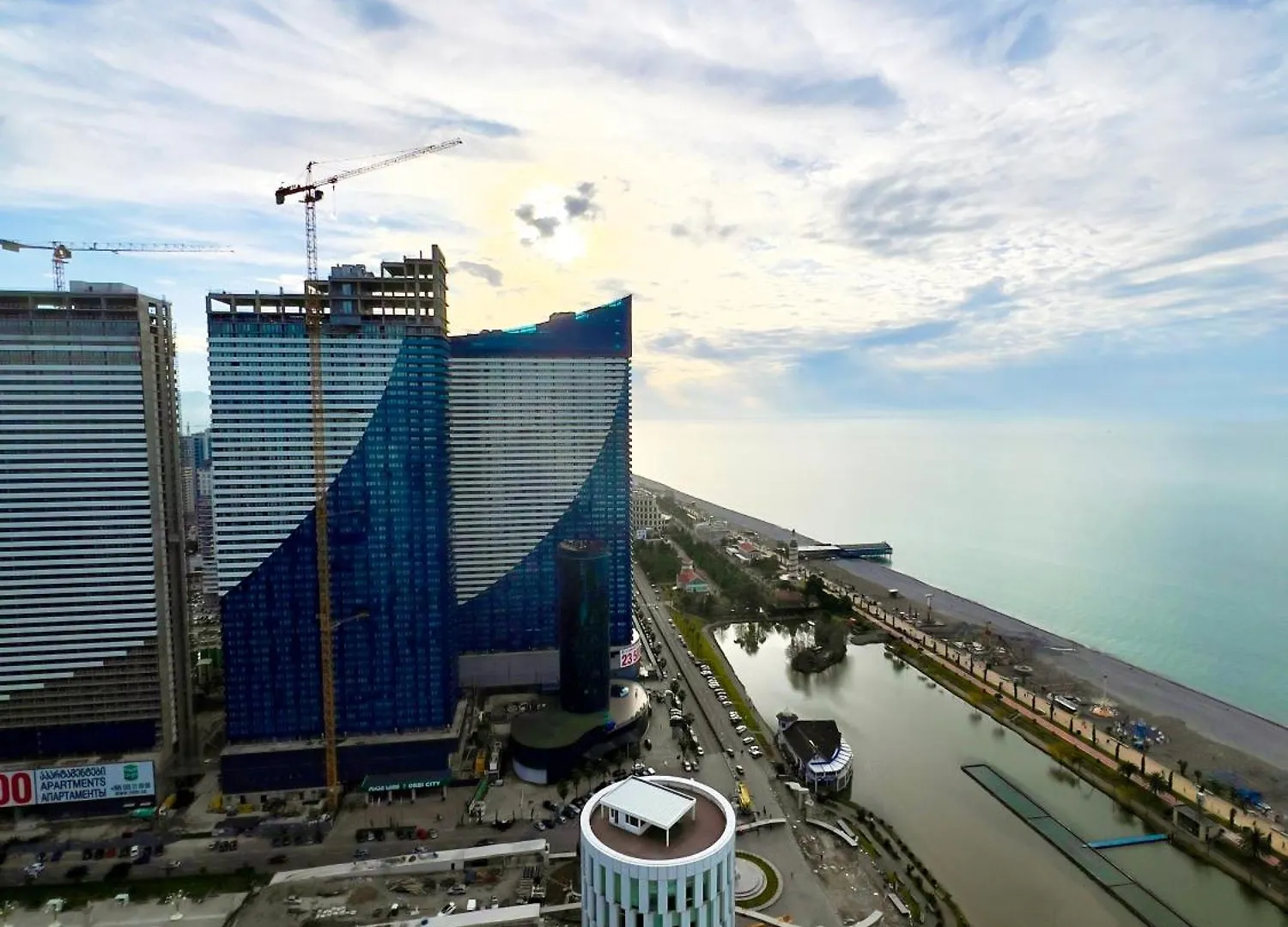 Apartment In Alliance Palace On The Justice Side Batumi 0*,