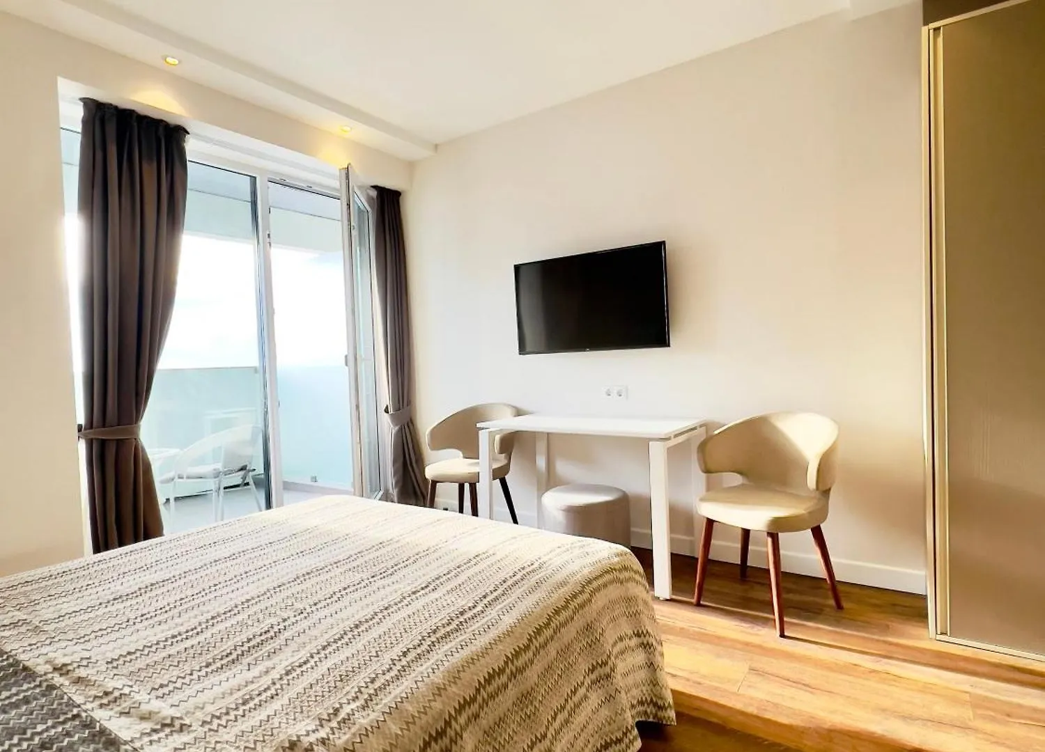 Apartment In Alliance Palace On The Justice Side Batumi
