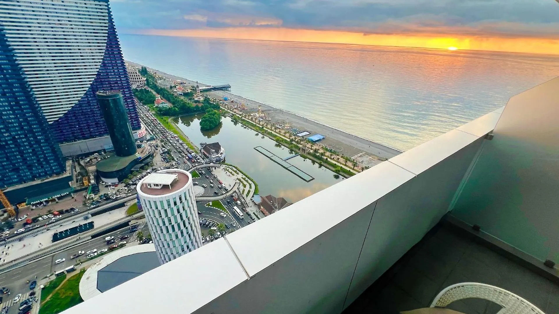 Apartment In Alliance Palace On The Justice Side Batumi