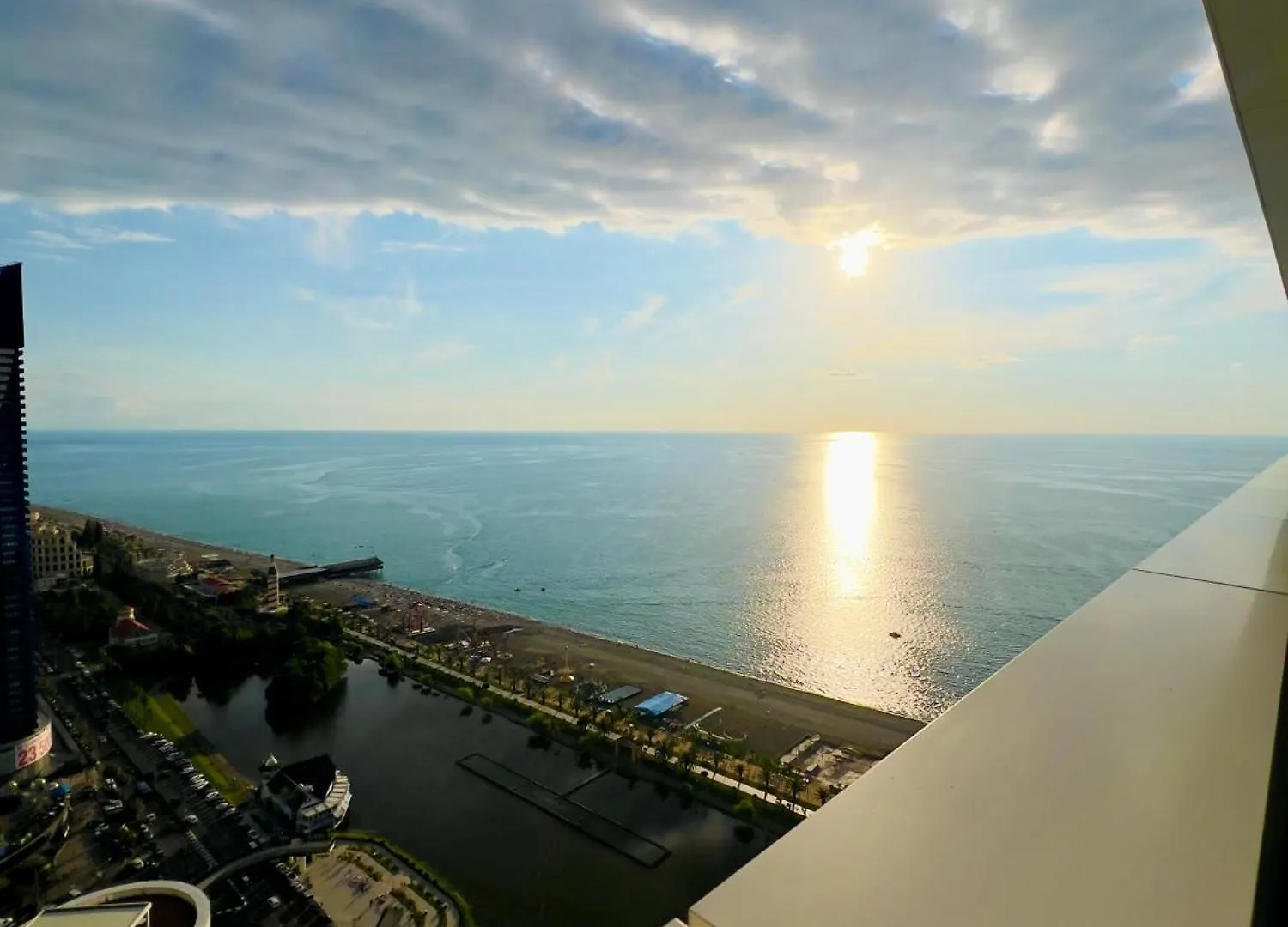 Apartment In Alliance Palace On The Justice Side Batumi 0*,